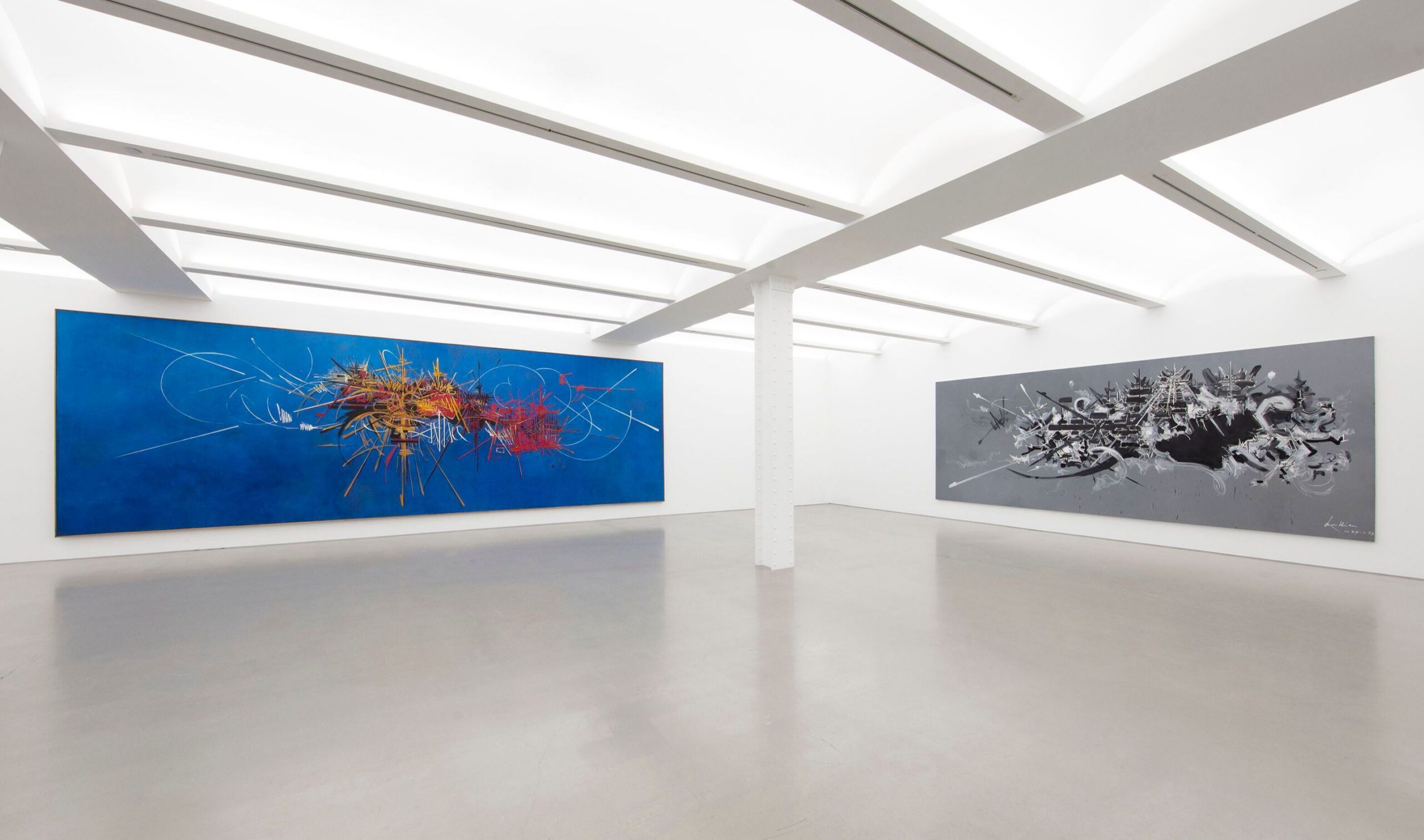 Première rétrospective américaine de Georges Mathieu, chez Nahmad Contemporary et Perrotin